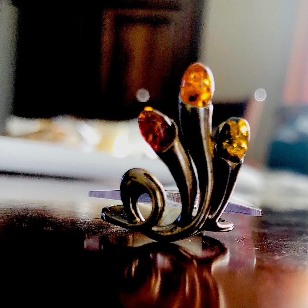 Amber sterling silver ring NWOT